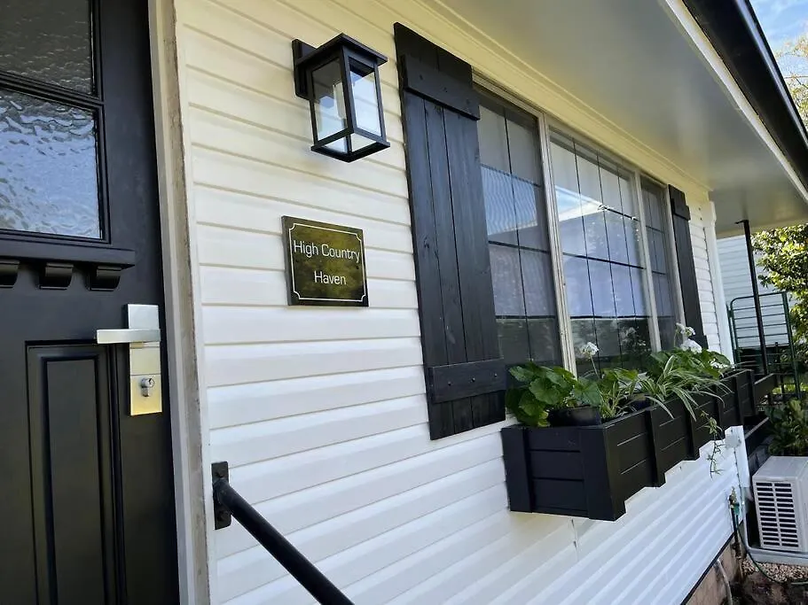 High Country Haven Villa Crows Nest